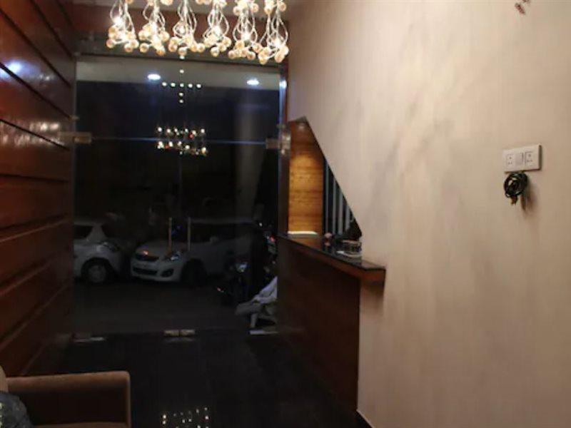 The Premier Hotel Кота Екстериор снимка